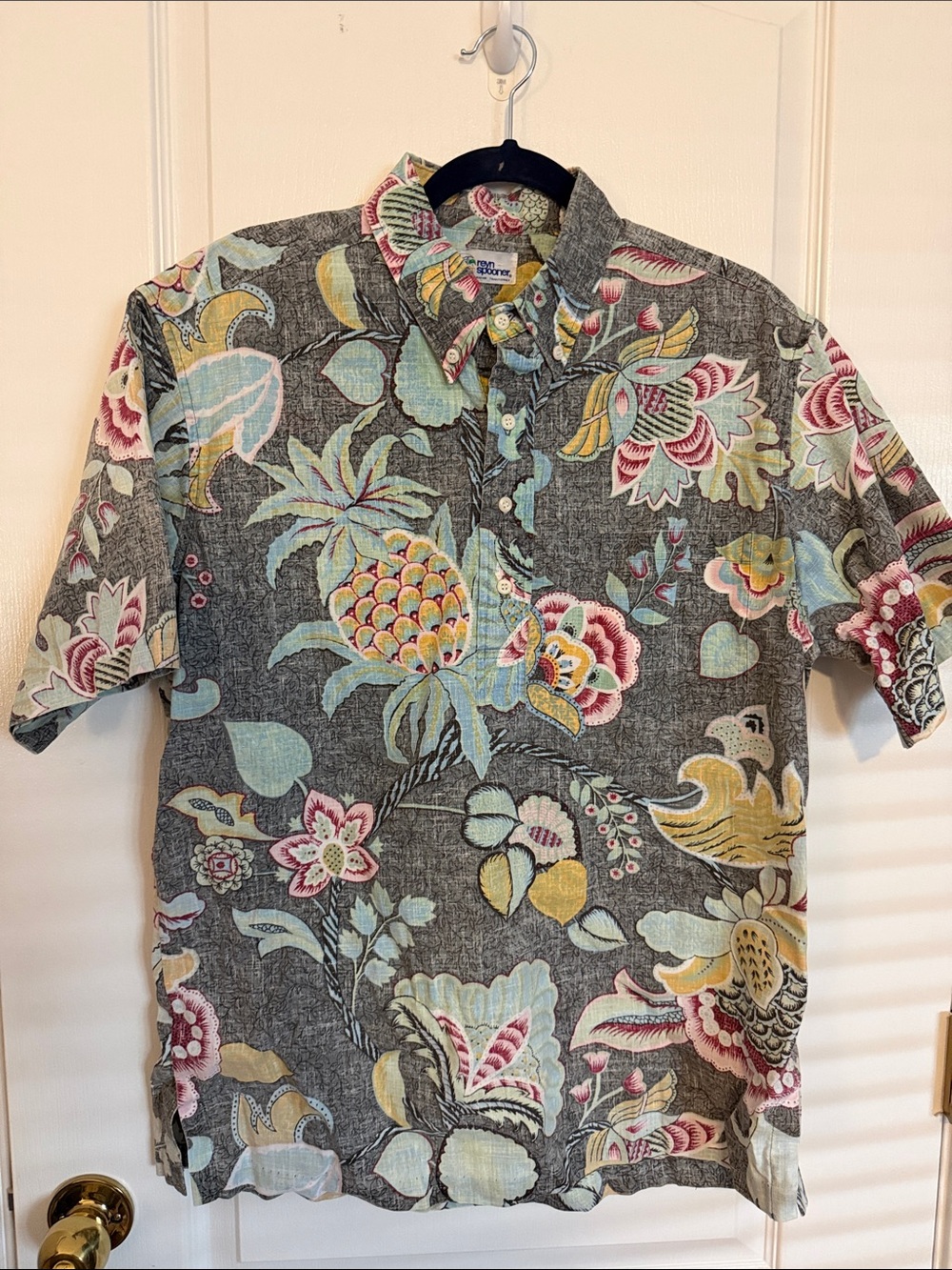 reyn spooner Gray Floral & Pineapple Print Short-Sleeve Shirt
